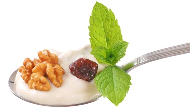 Combination of nuts and milk cream for men who want to increase potency